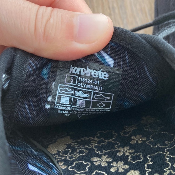 Women's Sneaker/Casual lace-up shoes - Black - Size 5 - Picture 7 of 9